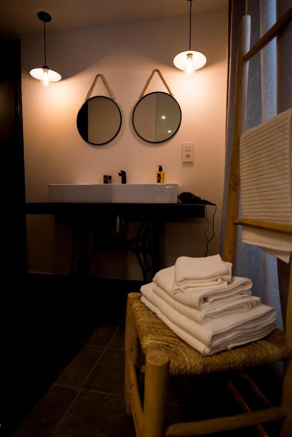 La Petite Valise Hotel Ploudalmézeau Kültér fotó